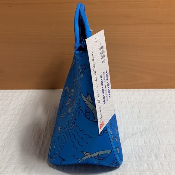 Neoprene Lunch Bag by President’s Choice - Picture 2 of 16